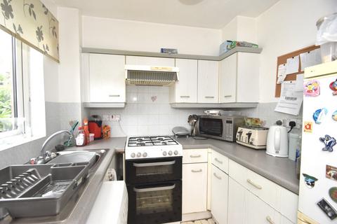 2 bedroom apartment for sale, Parry Drive, Weybridge, KT13