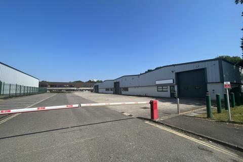 Industrial unit to rent, Woolborough Lane, Crawley RH10