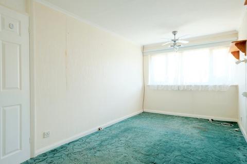 18 Plover Walk, Chelmsford, CM2 8XX