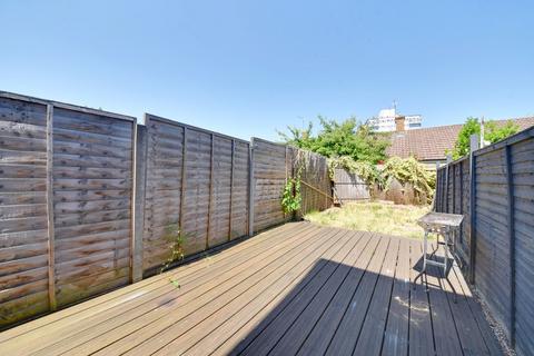 22 Kitchener Road, London, N2 8AS
