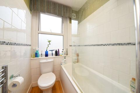 22 Kitchener Road, London, N2 8AS