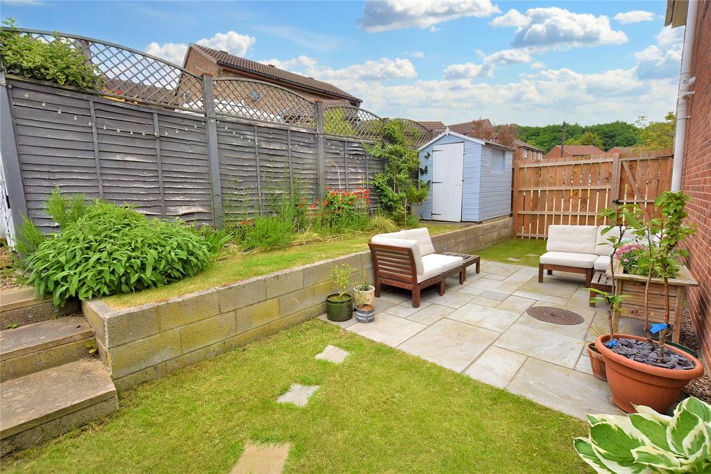 Abbeydale Oval, Kirkstall, Leeds 3 bed detached house for sale - £325,000