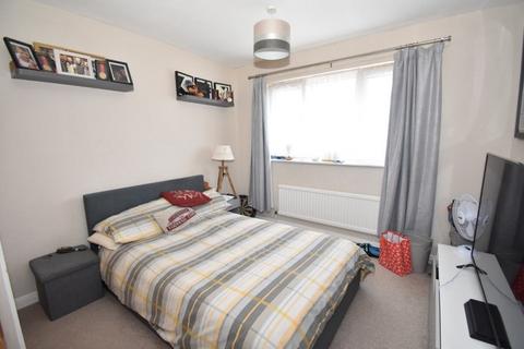 12 Garden Close, Exeter, EX2 5PA
