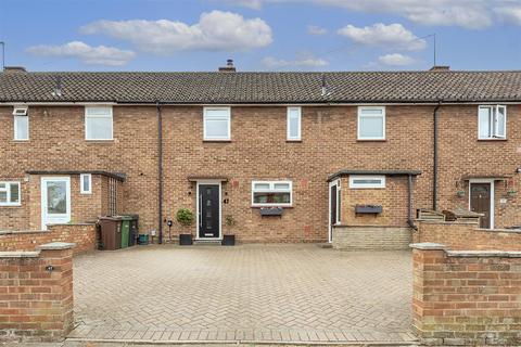 47 Maynard Drive, St Albans, AL1 2JX