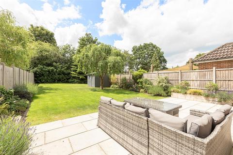 47 Maynard Drive, St Albans, AL1 2JX