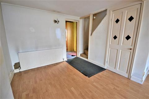 2 bedroom end of terrace house for sale - Lilian Road, Burnham-On-Crouch