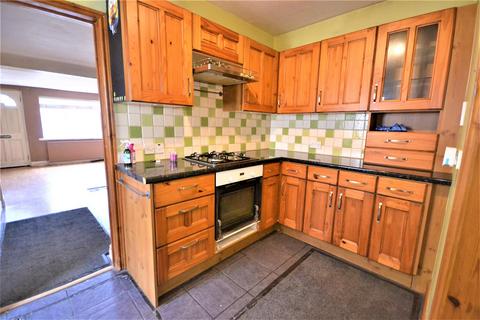 2 bedroom end of terrace house for sale - Lilian Road, Burnham-On-Crouch