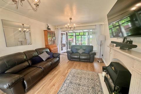 16 Canford Crescent, Codsall, Wolverhampton, WV8 2AF