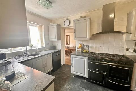 16 Canford Crescent, Codsall, Wolverhampton, WV8 2AF