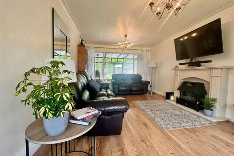16 Canford Crescent, Codsall, Wolverhampton, WV8 2AF