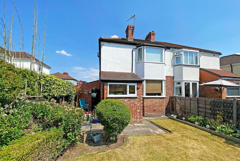 Bexhill Avenue, Timperley 3 bed semidetached house for sale £425,000