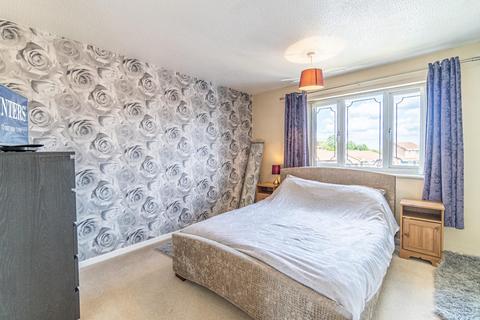 42 Harvest Close, Upper Gornal, Dudley, DY3 2HT