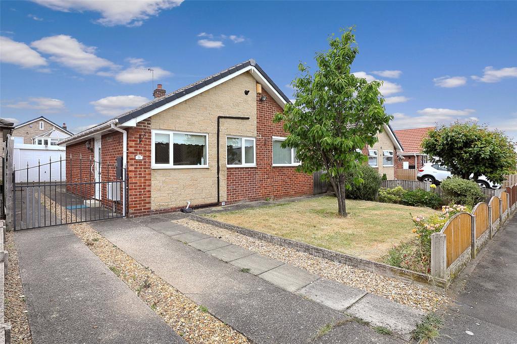 Hollingthorpe Avenue, Hall Green, Wakefield, West Yorkshire, WF4 2 bed