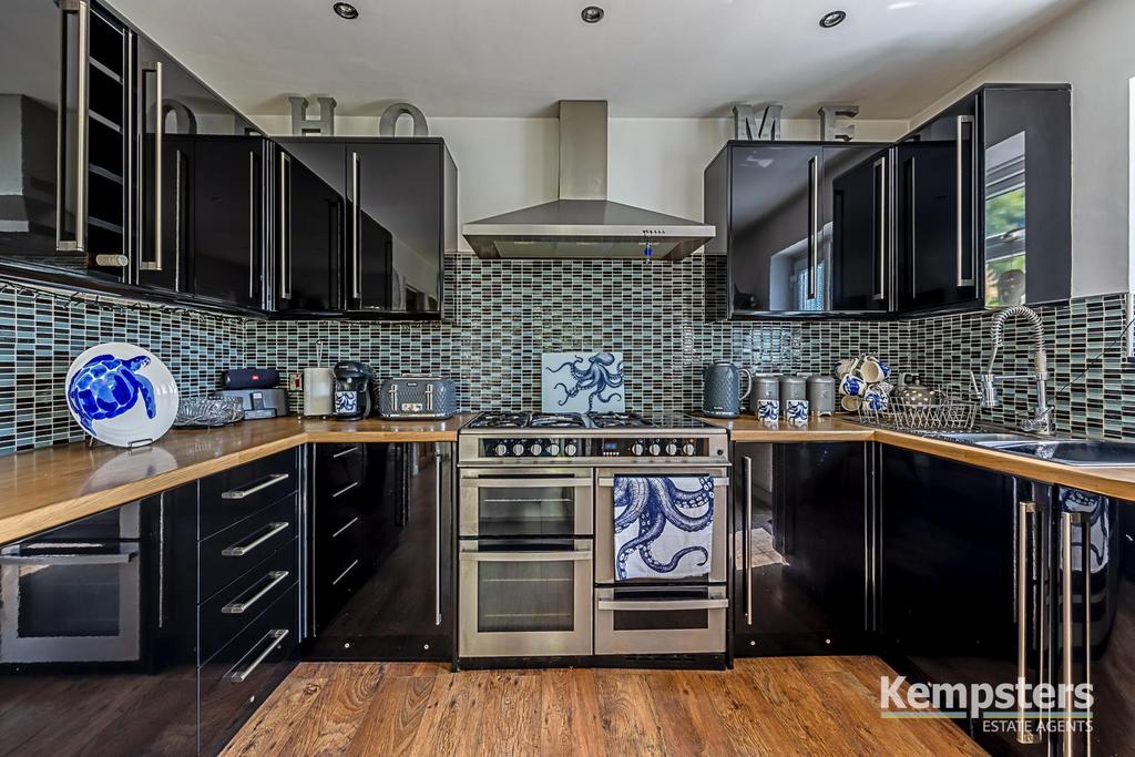 Kitchen Diner 3.jpg