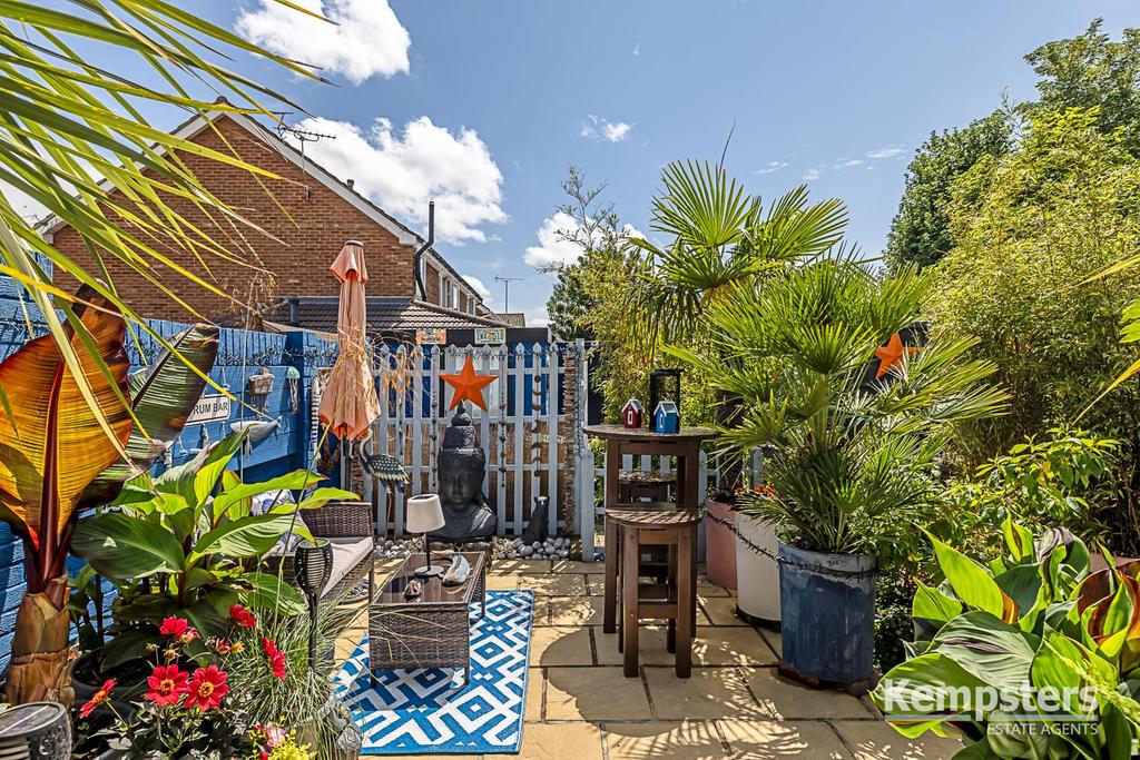 Rear Garden 6.jpg