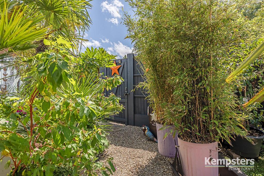 Rear Garden 8.jpg