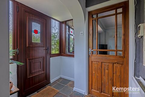 42 Elm Road, Aveley, South Ockendon, RM15 4SX