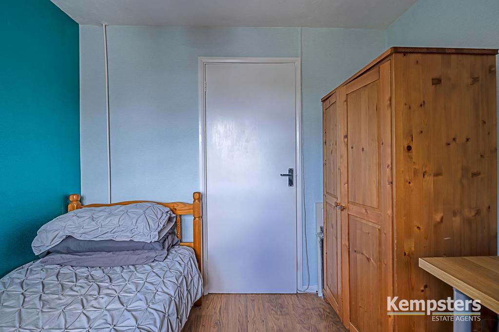 Bedroom 3 3rd.jpg