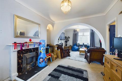 16 Brynlloi Road, Glanamman, Ammanford, SA18 1EQ