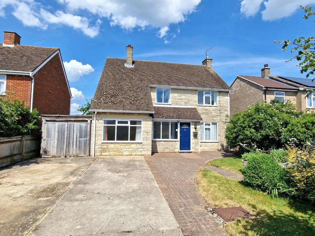 Kingsclere Road, Bicester 4 bed detached house for sale £499,995