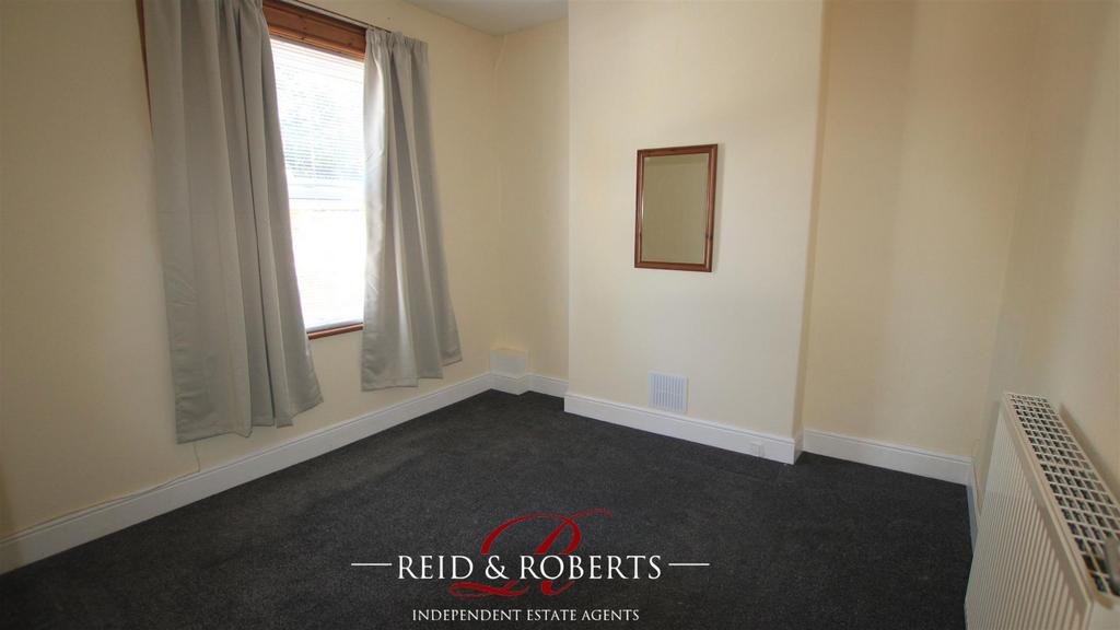 Dee View Road, Connah's Quay, Deeside 3 bed terraced house £130,000
