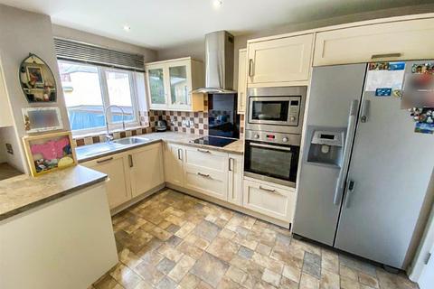 209 Albert Road, Parkstone, Poole, BH12 2EZ