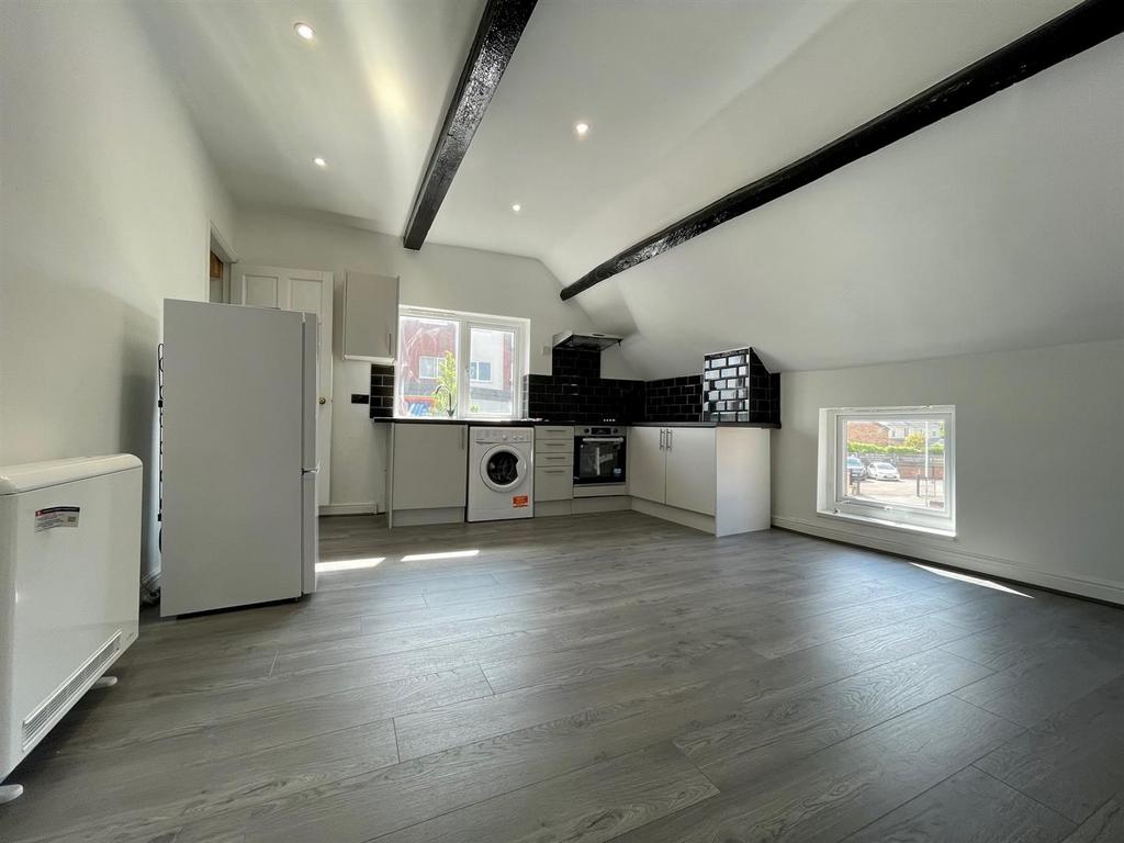 Lounge/Kitchen