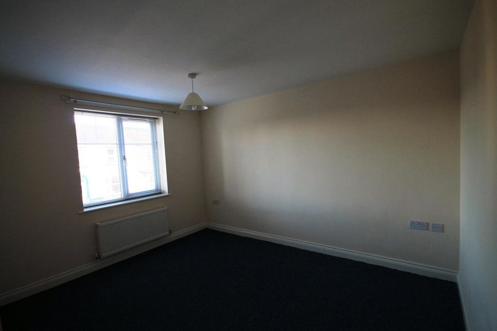 King Street, Spennymoor, County Durham, DL16 2 bed flat £530 pcm (£