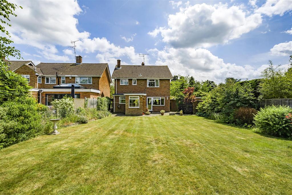 The Paddocks, Ingatestone 3 bed detached house for sale £699,950