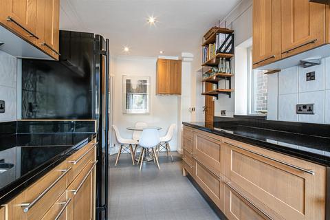 34a The Quadrant, Sheffield, S17 4DB