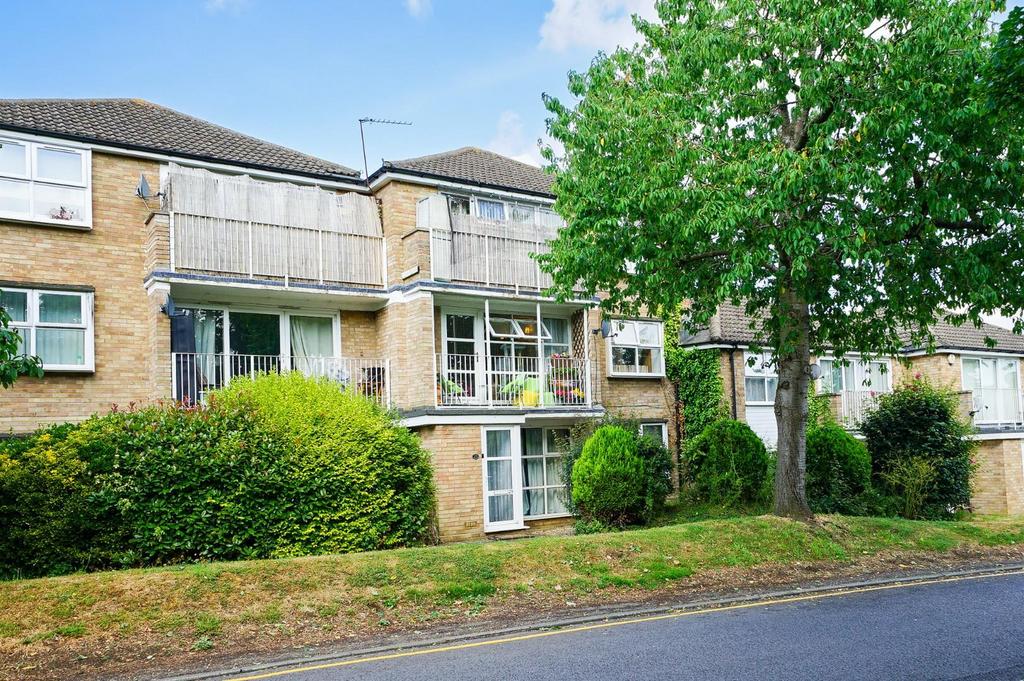 Himley Green, Leighton Buzzard 2 bed apartment for sale £200,000