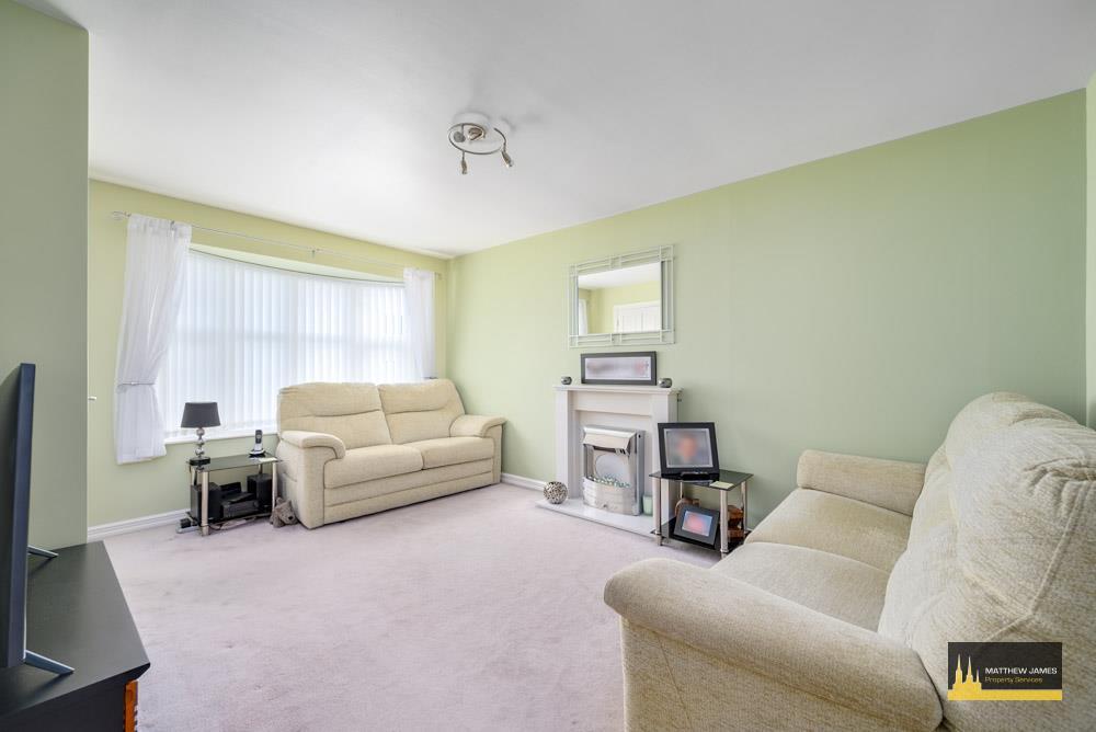 7 Stonefield Close-5.jpg