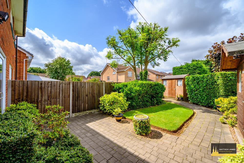 7 Stonefield Close-17.jpg