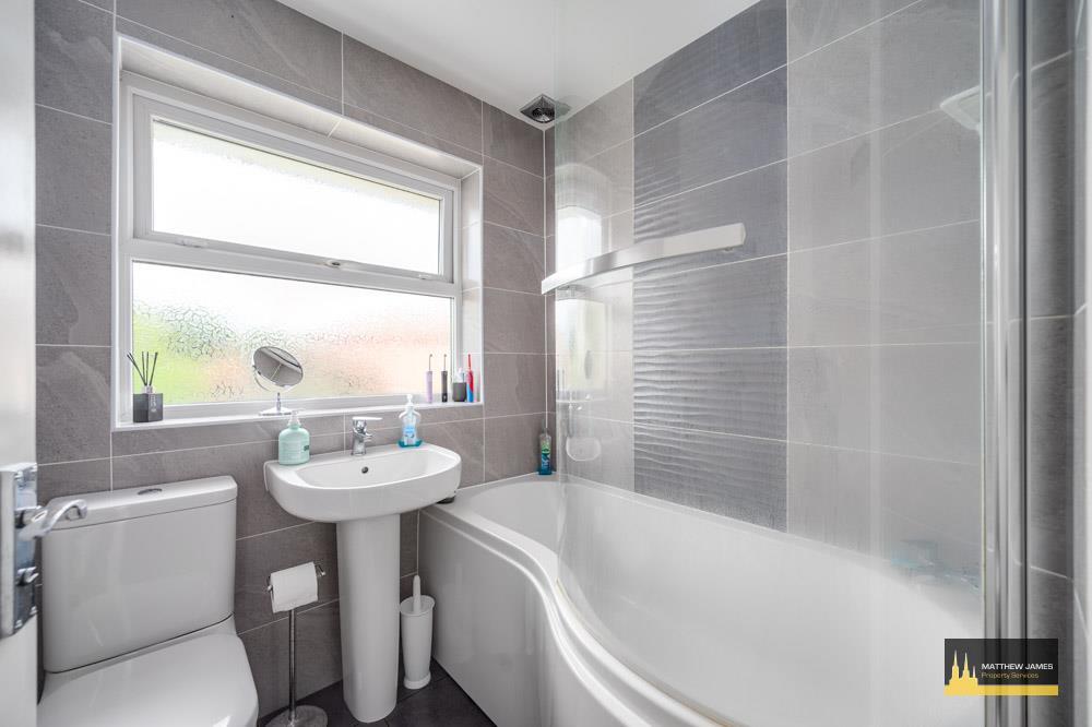 7 Stonefield Close-11.jpg