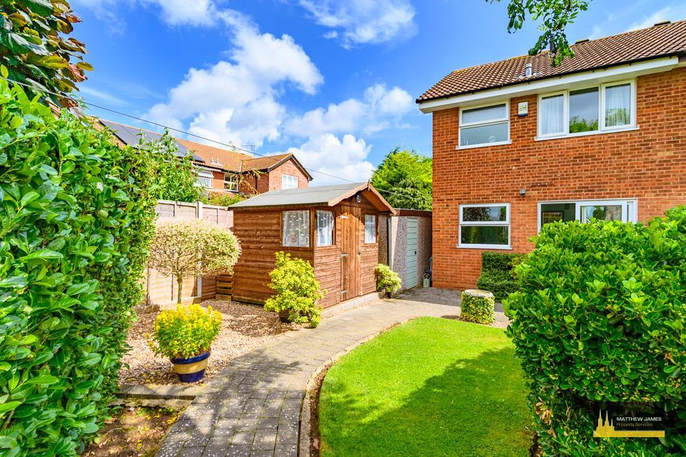 7 Stonefield Close-19.jpg
