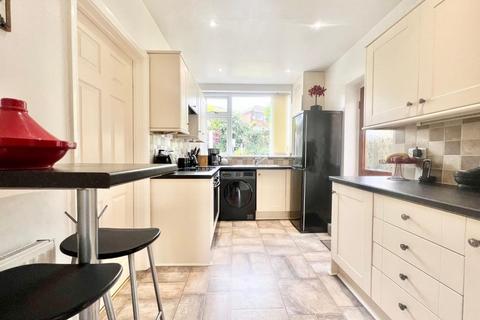 13 Vicarage Road, Grenoside, Sheffield, S35 8RF