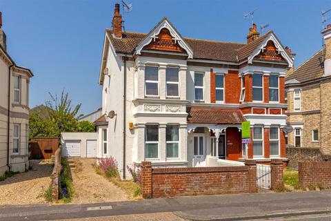 41a Broadwater Road, Worthing, BN14 8AH