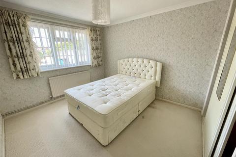 71 Falconer Drive, Poole, BH15 4QQ