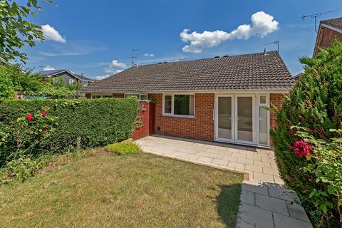 16 Hunt Close, St Albans, AL4 9JH