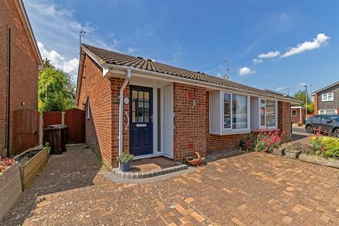 16 Hunt Close, St Albans, AL4 9JH