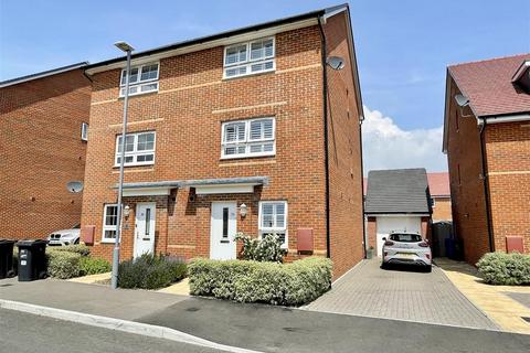 26 Abraham Drive, Poole, BH15 4FU