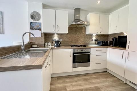 26 Abraham Drive, Poole, BH15 4FU