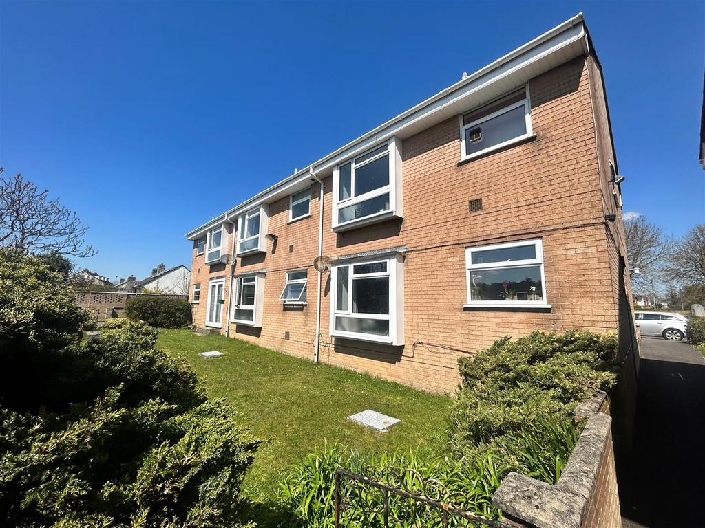High Street, Lytchett Matravers Poole BH16 1 bed apartment £159,950