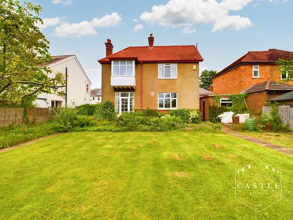 Priesthills Road, Hinckley 3 bed detached house for sale £390,000