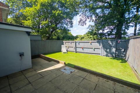 20 Barn Close, Poole, BH16 5RX