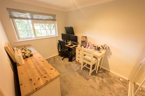 20 Barn Close, Poole, BH16 5RX