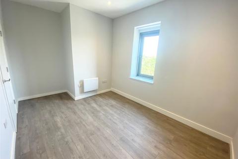 2 bedroom apartment to rent, Sky Gardens, Crosby Road North, Waterloo, Liverpool