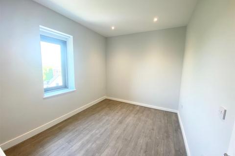 2 bedroom apartment to rent, Sky Gardens, Crosby Road North, Waterloo, Liverpool