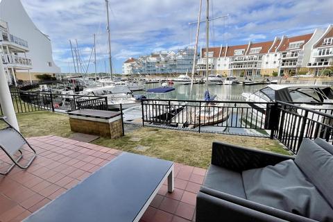 3 bedroom apartment for sale - Moriconium Quay, Poole BH15