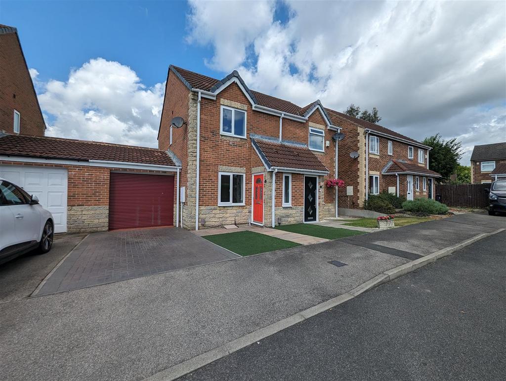 Ullswater Avenue, Darlington 2 bed semidetached house for sale £125,000